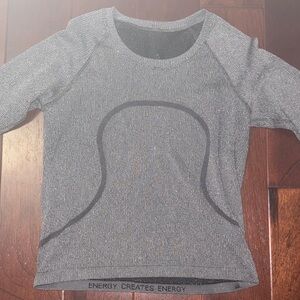 Lululemon Athletica Gray Long Sleeve Top